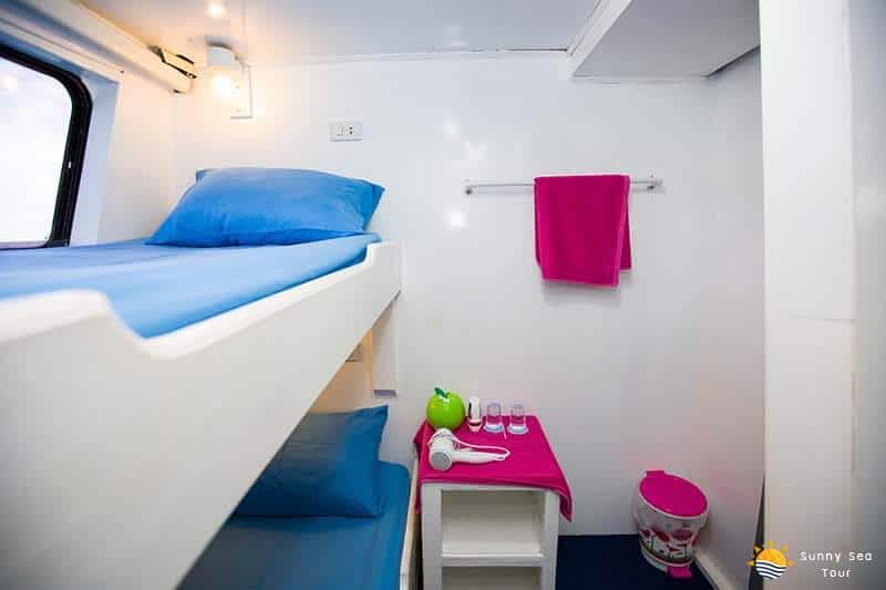ห้องนอน บรรยากาศในเรือคูน ดำน้ำลึกภูเก็ต